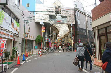 今度はアーケード商店街