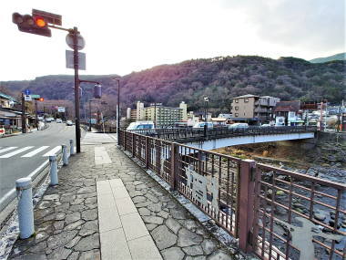 8：25　三枚橋