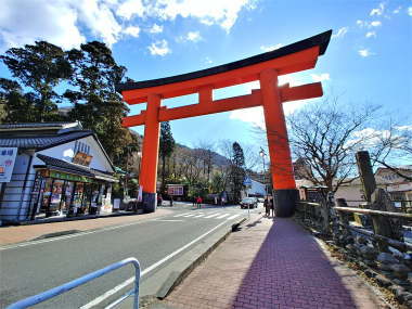 12：51　箱根神社第一鳥居