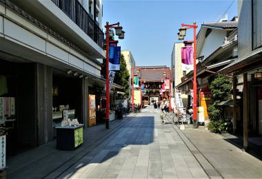 西新井大師参道