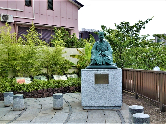 松尾芭蕉像