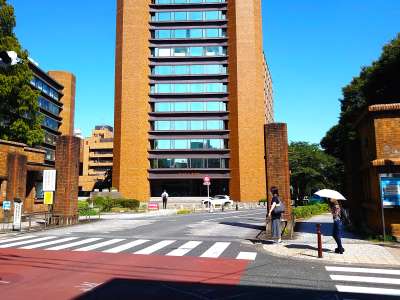 東京大学龍岡門