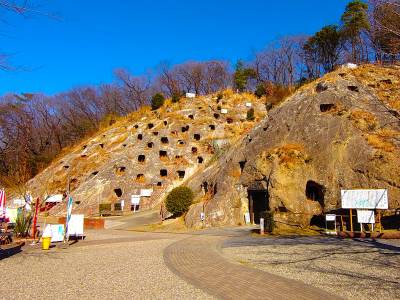 横穴墓群は古代の墓地